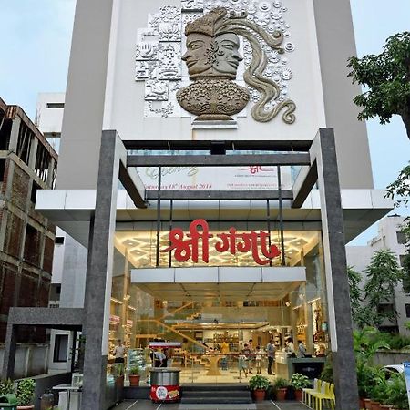 Shree Ganga Smb Hotels 乌贾因 外观 照片