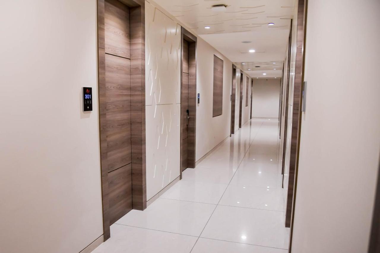 Shree Ganga Smb Hotels 乌贾因 外观 照片