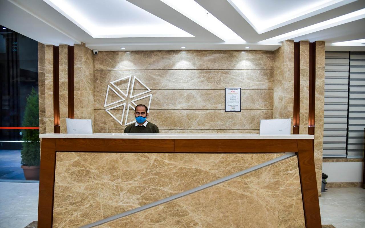 Shree Ganga Smb Hotels 乌贾因 外观 照片