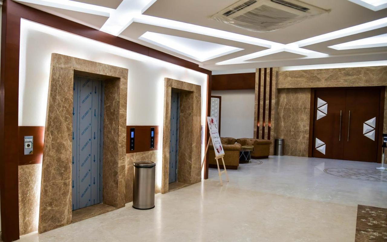 Shree Ganga Smb Hotels 乌贾因 外观 照片