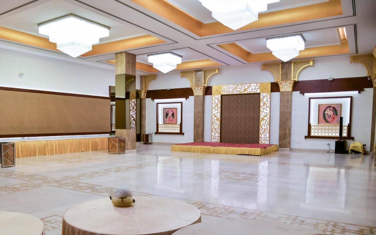 Shree Ganga Smb Hotels 乌贾因 外观 照片