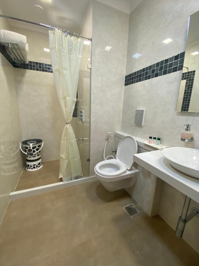 Shree Ganga Smb Hotels 乌贾因 外观 照片